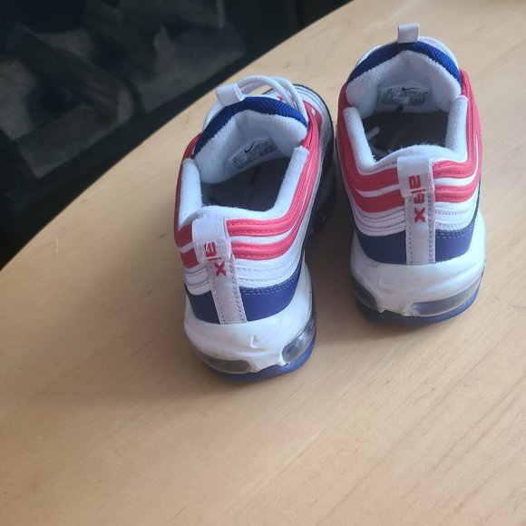 Nike Air Max - Picture 2 of 4